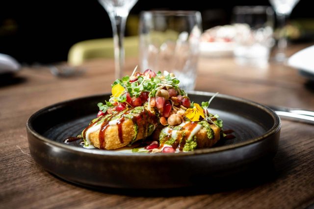 Chef Atul Kochhar will open a brand new restaurant, Riwaz, on 16th February, in the historic town of Beaconsfield, Buckinghamshire.