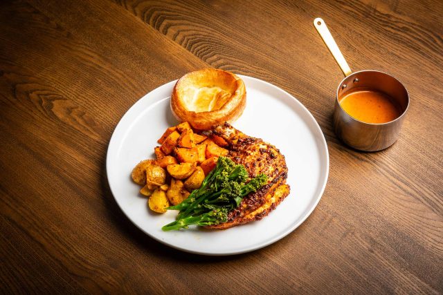 Introducing Chef Atul Kochhar’s Indian-inspired Sunday Roast, now available exclusively on Sundays at Vaasu in Marlow.
